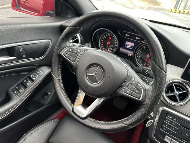 Mercedes-Benz Mercedes CLA