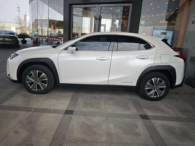 Lexus UX EV