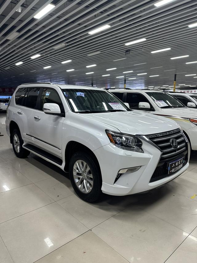 Lexus GX