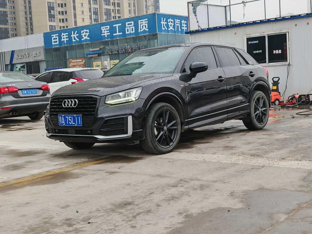 Audi Q2L