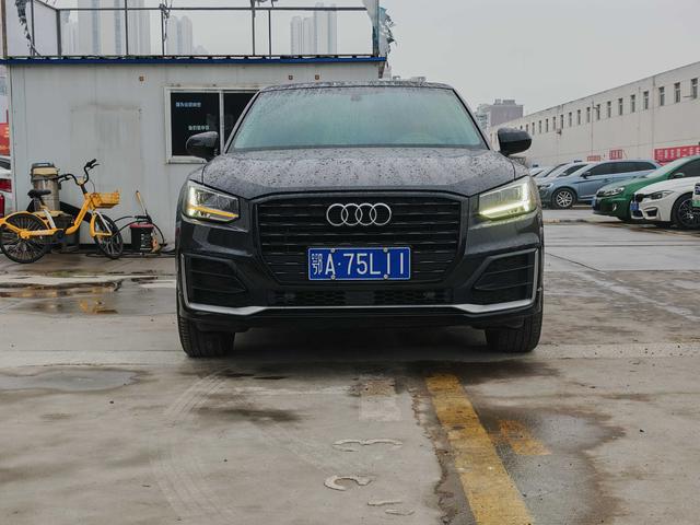 Audi Q2L