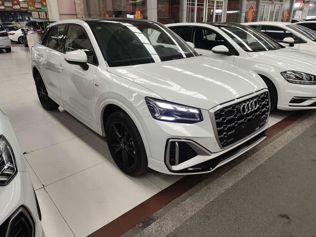 Audi Q2L