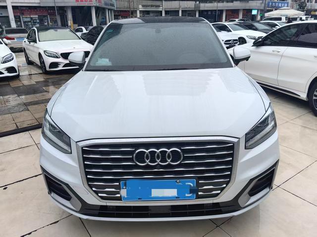 Audi Q2L