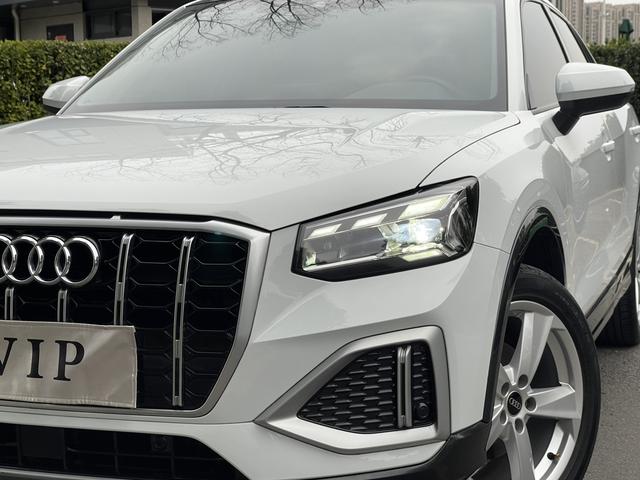 Audi Q2L