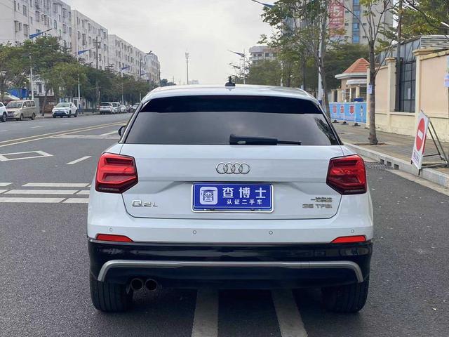 Audi Q2L