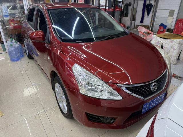 Nissan Tiida