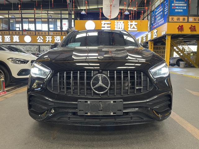 Mercedes-Benz GLA AMG