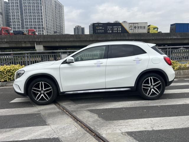 Mercedes-Benz GLA