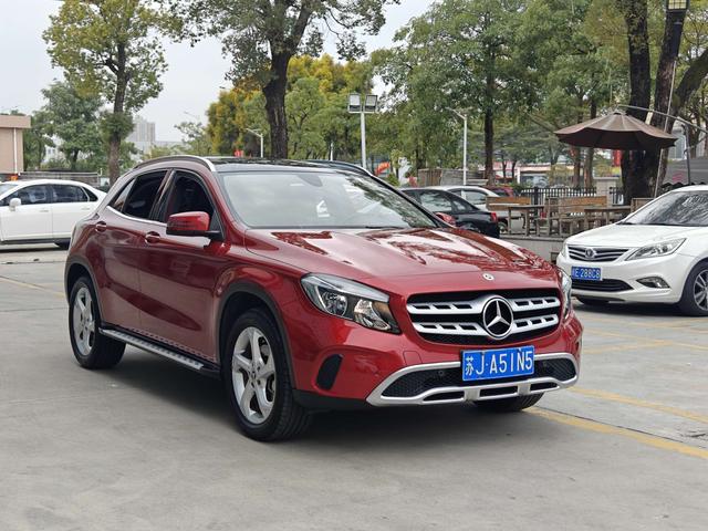 Mercedes-Benz GLA