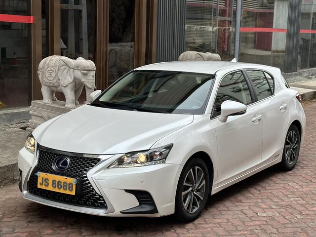 Lexus CT