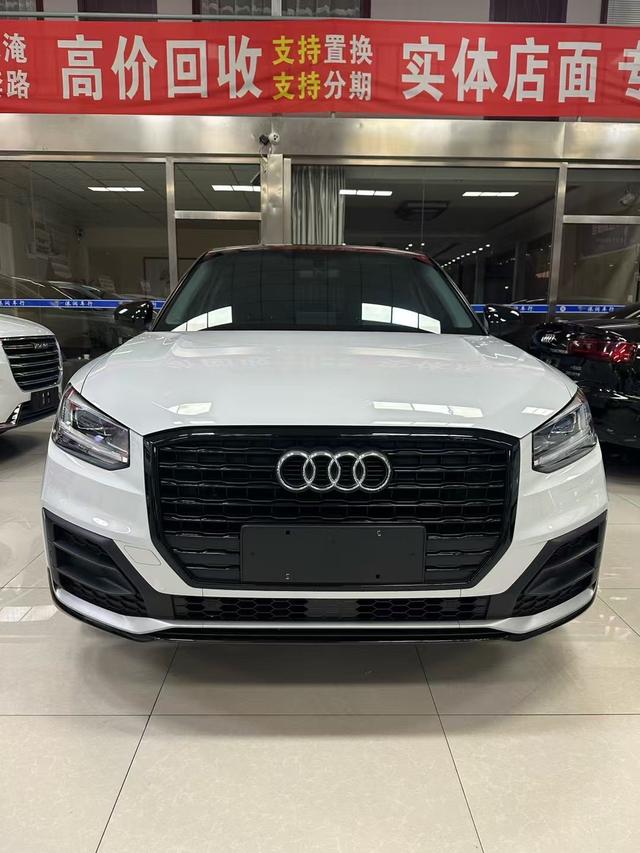 Audi Q2L