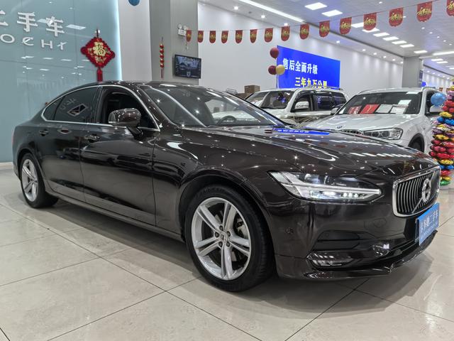 Volvo S90