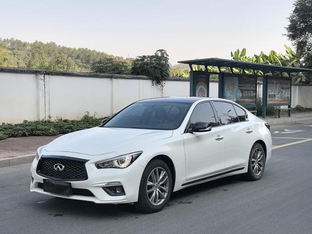 Infiniti Q50L