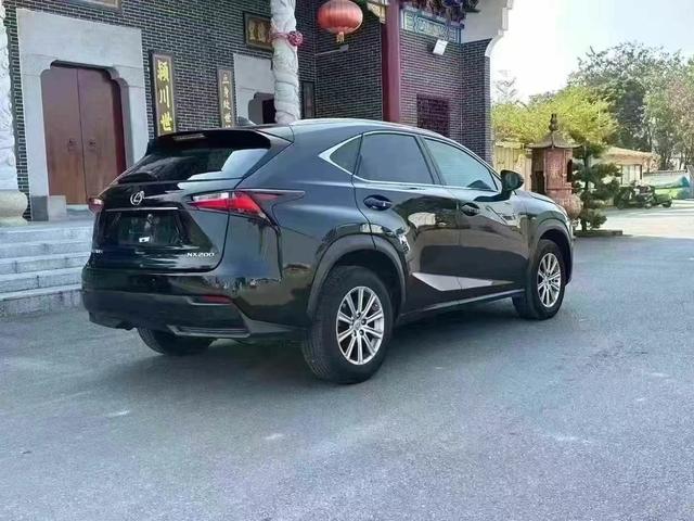 Lexus NX