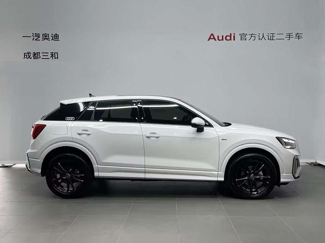 Audi Q2L