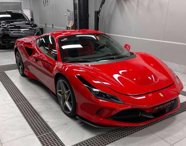 Ferrari F8