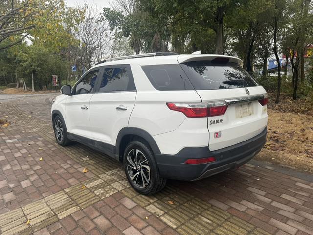 Dongfeng Scenery S560