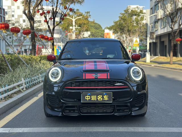 MINI JCW