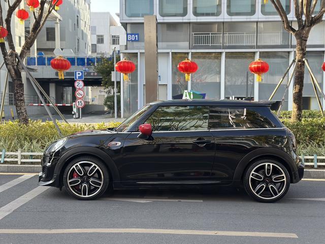 MINI JCW