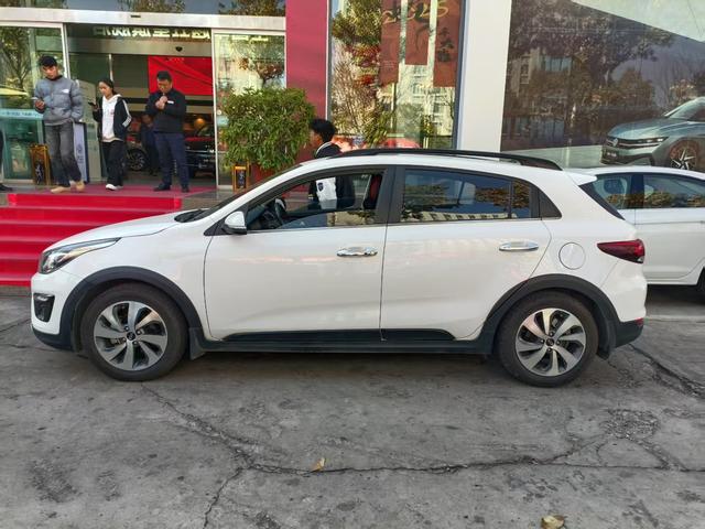 Kia KX CROSS