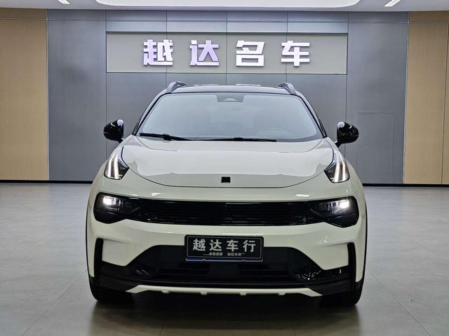 Lynk & Co 01