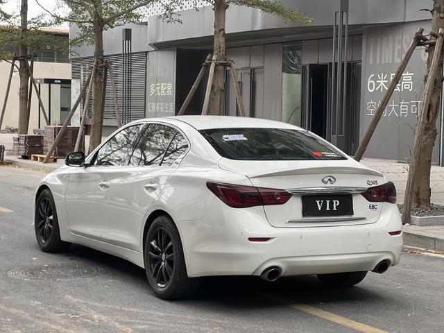 Infiniti Q50