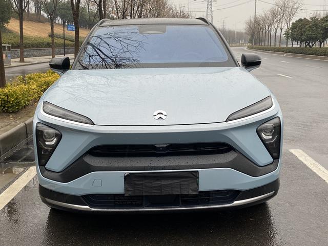 NIO ES6