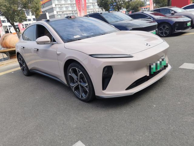 NIO ET5