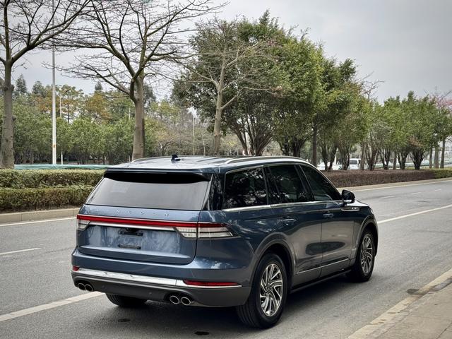 Lincoln Aviator