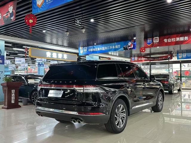 Lincoln Aviator