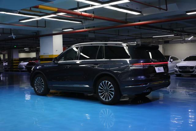 Lincoln Aviator