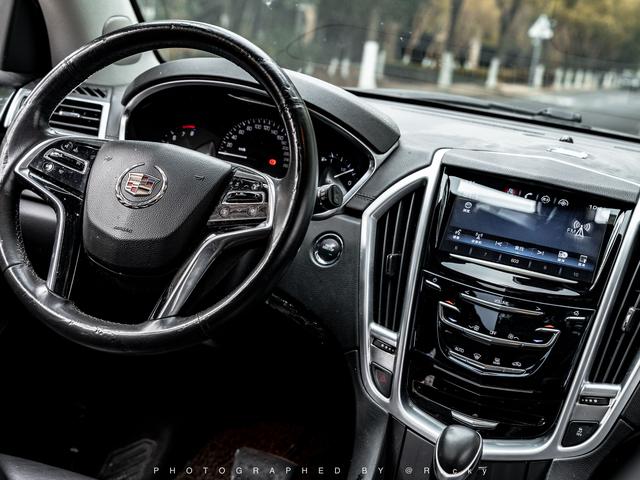 Cadillac SRX