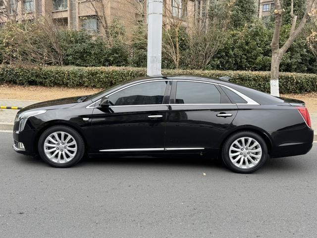 Cadillac XTS