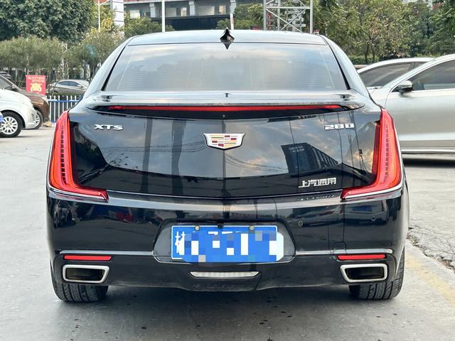 Cadillac XTS