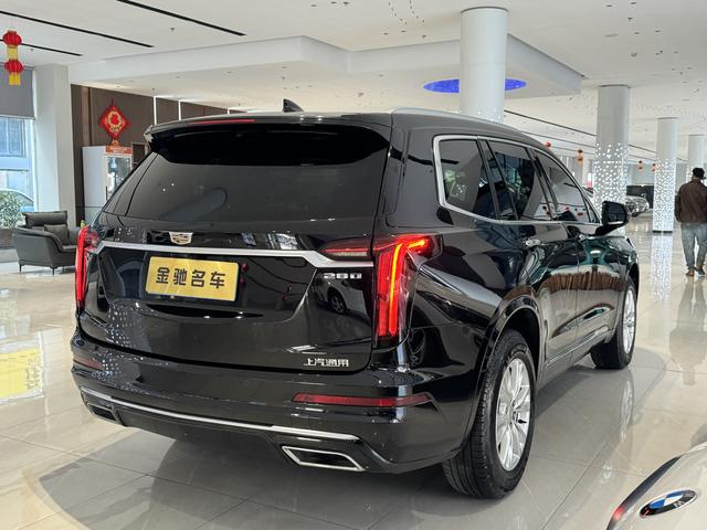 Cadillac XT6