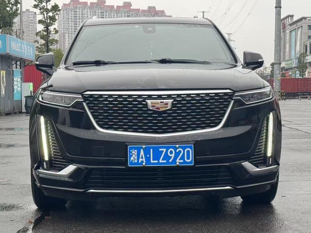 Cadillac XT6