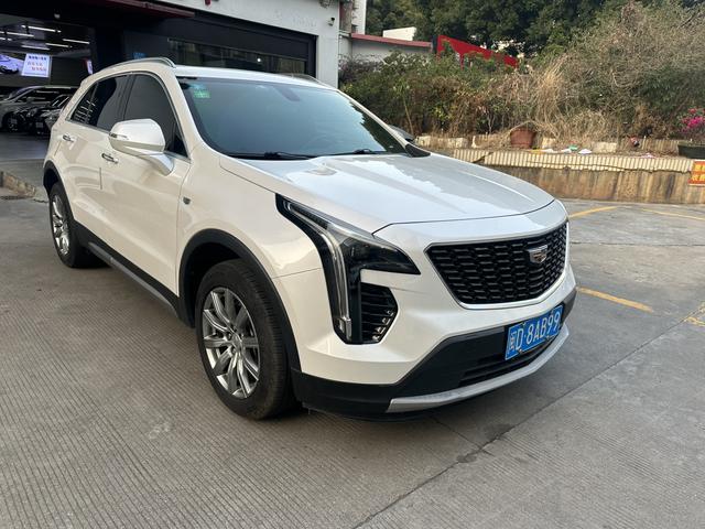 Cadillac XT4