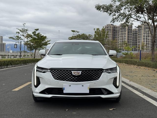 Cadillac CT4