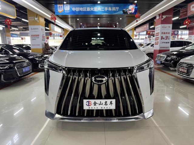 GAC Trumpchi M8