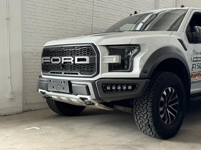 Ford F-150 Raptor