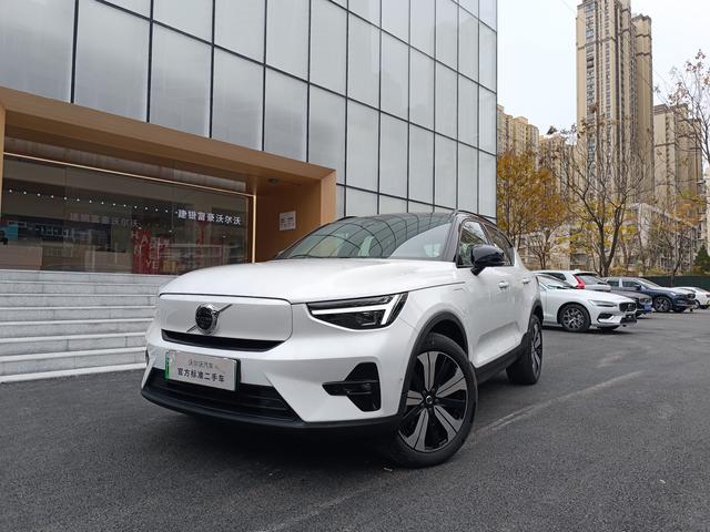 Volvo XC40 EV