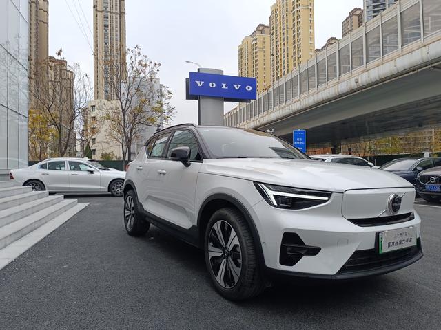 Volvo XC40 EV