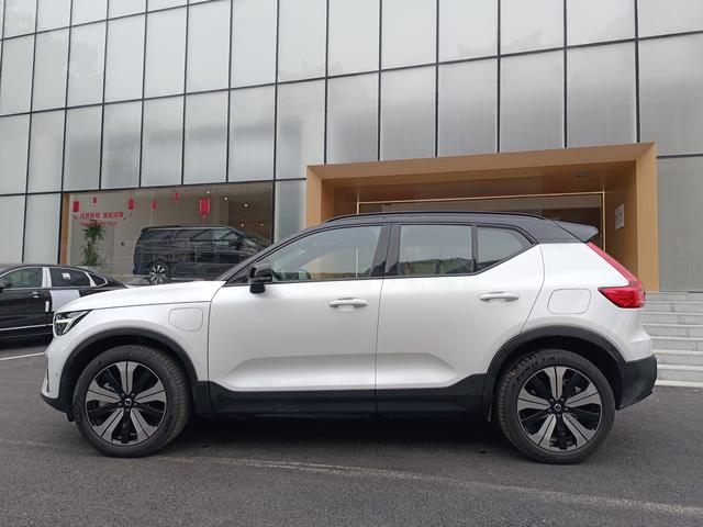 Volvo XC40 EV