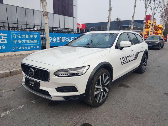 Volvo V90