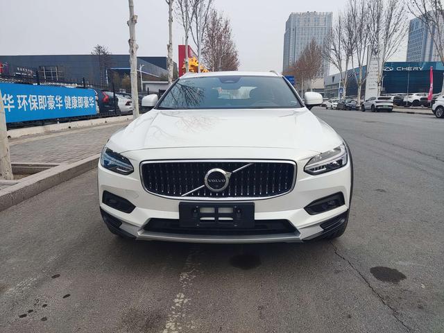 Volvo V90