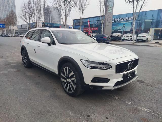 Volvo V90