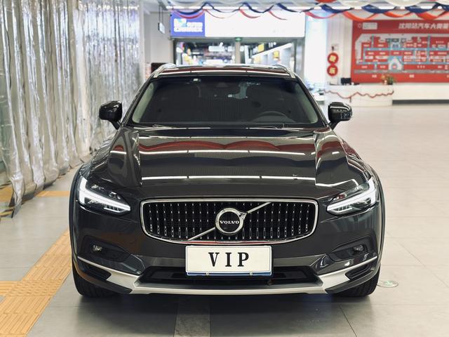 Volvo V90