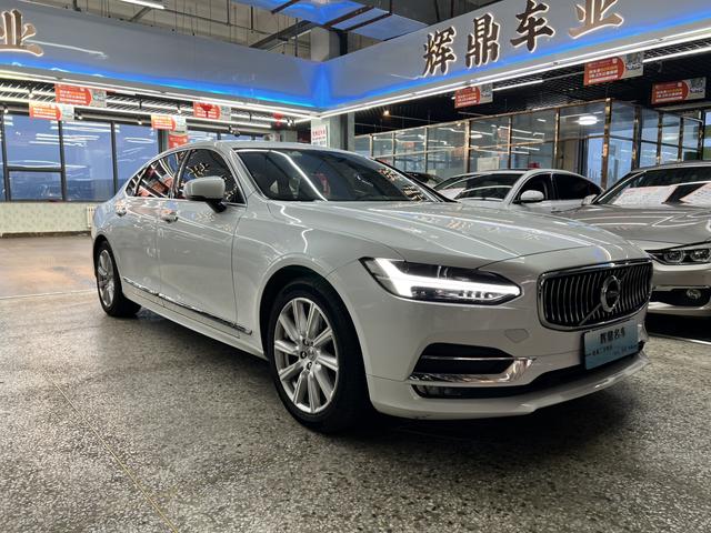 Volvo S90