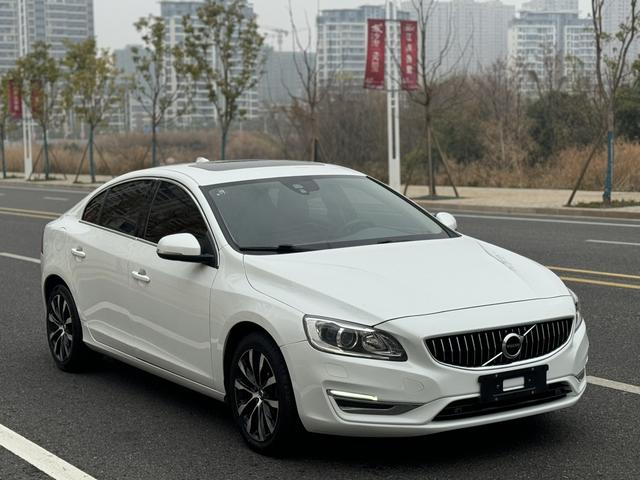 Volvo S60