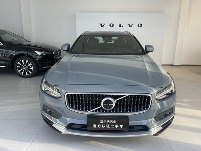 Volvo V90